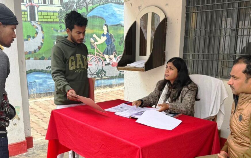 जिला विधिक सेवा प्राधिकरण की सचिव ने किया जिला कारागार अलीगढ़ का निरीक्षण, बंदियों को निःशुल्क विधिक सहायता के बारे में जानकारी दी