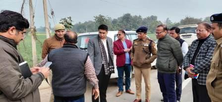 डीएम व एसपी ने किया एनएच-34 के ब्लैक स्पॉट का किया निरीक्षण, पिछले साल हुई हैं 9 सड़क दुर्घटनाएं, सुरक्षा उपायों के दिए निर्देश