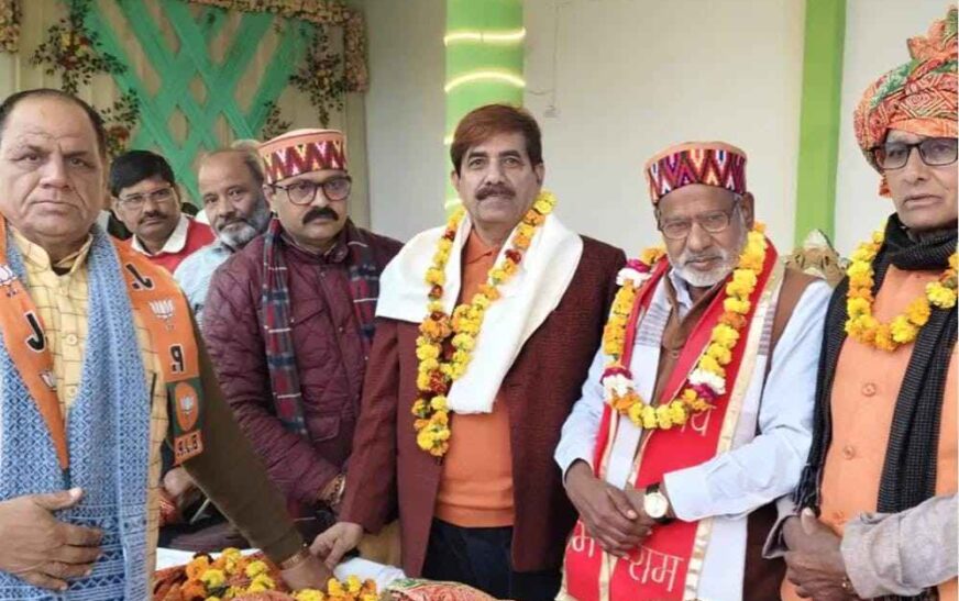 सादाबाद : ऊंचागांव में भाजपा के नवनियुक्त जिलाध्यक्ष का जोरदार स्वागत