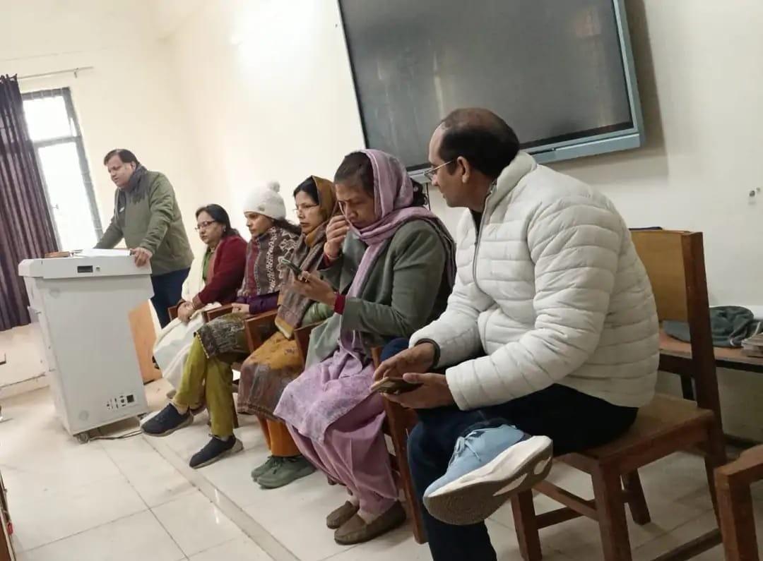 सादाबाद : दुर्घटनाओं के रोकथाम का प्रयास करें