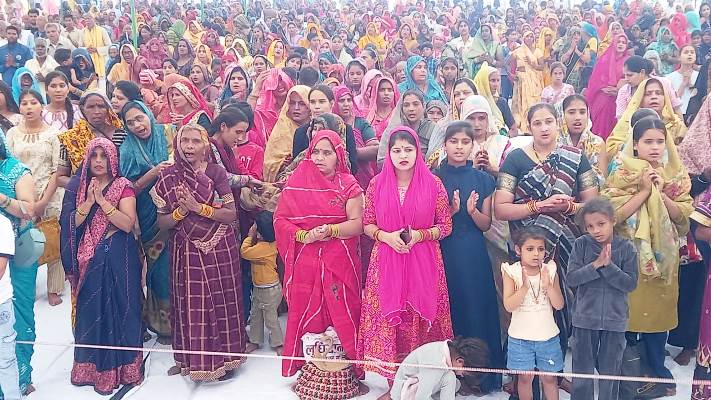 हसायन : रासलीला में कलाकारों ने राजा हरिश्चंद्र के त्याग और सत्य से कराया परिचय