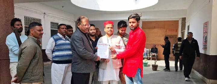 पुरदिलनगर : सपा ने BLO की लापरवाही को लेकर एसडीएम सिकंदराराऊ को सौंपा ज्ञापन, मतदाता सूची में लापरवाही का लगाया आरोप