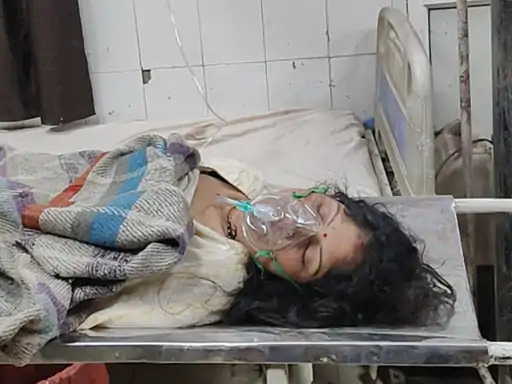 हाथरस के खेड़ा परसौली में महिला ने फांसी लगाकर की आत्महत्या की कोशिश