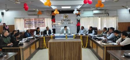 बच्चों और गर्भवती महिलाओं का नियमित टीकाकरण कराएं, जिला स्वास्थ्य समिति की समीक्षा बैठक में डीएम के सख्त निर्देश