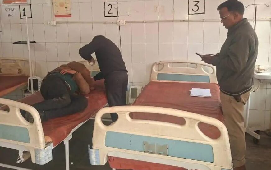 सादाबाद : अज्ञात वाहन की टक्कर से बाइक सवार घायल, आगरा रोड पर कुरसंडा मोड़ के निकट हुई घटना, आगरा रेफर