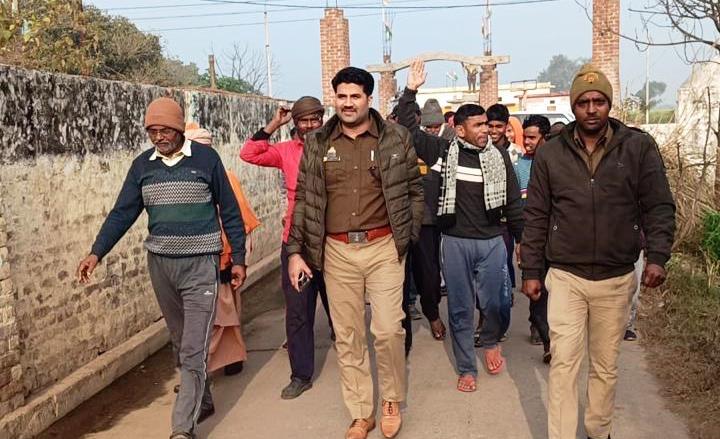 आबकारी विभाग ने देशी एवं कम्पोजिट मदिरा दुकानों की चेकिंग की, अवैध शराब से सावधान रहने के प्रति जागरूक किया