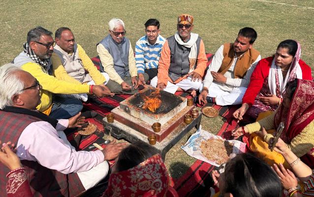 हाथरस में 7 फरवरी को होने वाले हिन्दू सम्मेलन को लेकर डीआरबी कॉलेज में हुआ भूमि पूजन