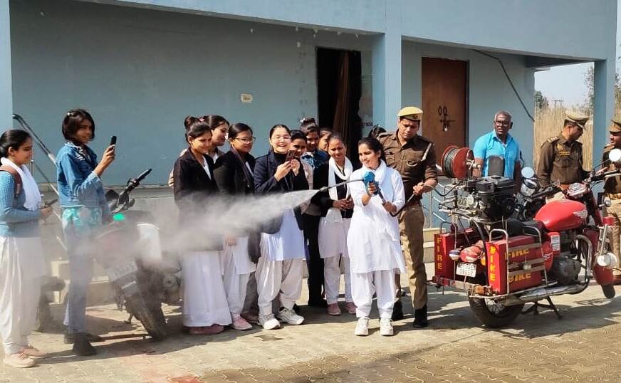 SPEL कार्यक्रम के तृतीय चरण का हुआ शुभारंभ, छात्र-छात्राओं को मिला फायर सेफ्टी का व्यावहारिक प्रशिक्षण