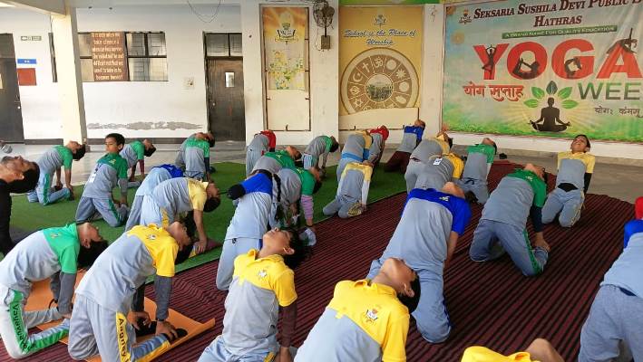 सेकसरिया सुशीला देवी पब्लिक स्कूल में सात दिवसीय योग सप्ताह का हुआ समापन