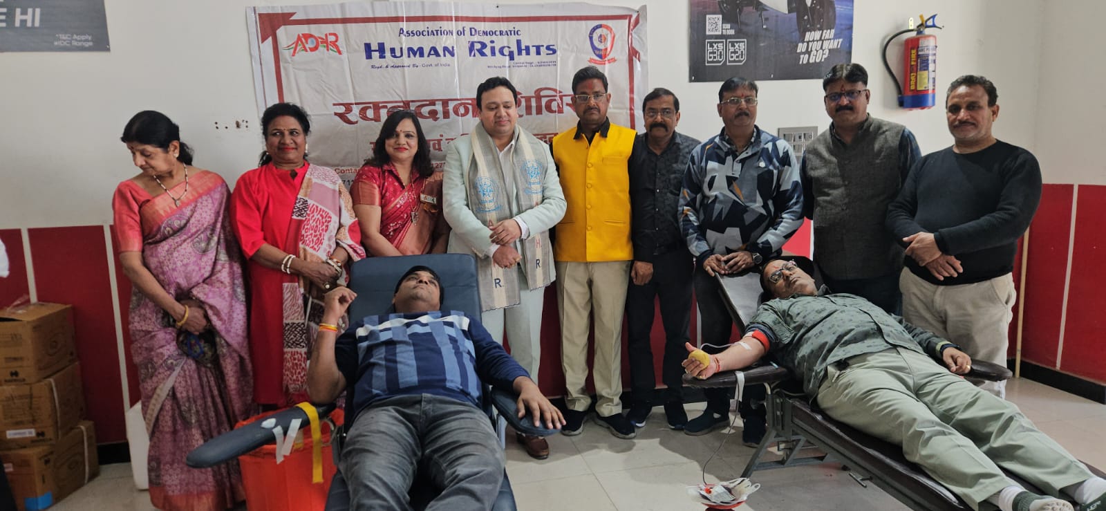 हाथरस में पुलवामा शहीदों की स्मृति में हुआ रक्तदान शिविर का आयोजन, 30 यूनिट रक्त हुआ एकत्रित