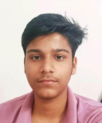 हाथरस में सैनिक के बेटे पारस धनगर ने जेईई मेन्स में 99.72 परसेंटाइल हासिल की