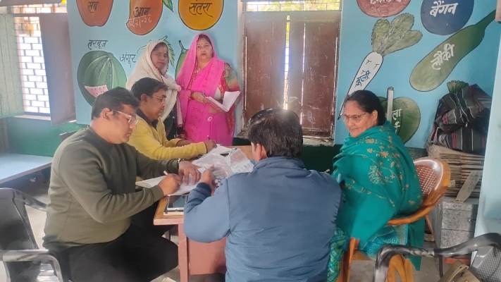 मीज़िल्स–रूबैला टीकाकरण में लापरवाही पर प्रतिरक्षण अधिकारी ने जताई नाराजगी, सहपऊ ब्लॉक के स्कूलों में हुई समीक्षा, शत-प्रतिशत कवरेज के निर्देश