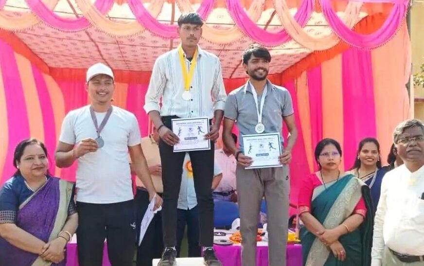 सादाबाद : खेल प्रतियोगिता में अनु और रोहित ने जमाई धाक, राजकीय महाविद्यालय में दो दिवसीय खेल प्रतियोगिता संपन्न