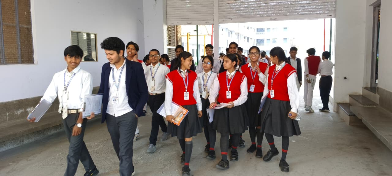 सीबीएसई बोर्ड परीक्षाओं में आईटी और एआई की परीक्षा संपन्न, आठ केंद्रों पर रही कड़ी सुरक्षा