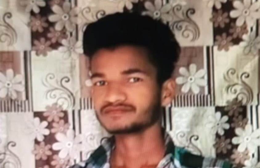 प्रेम प्रसंग के चलते युवक ने फंदे पर झूलकर दी जान, मथुरा-वृंदावन में साथ घूमने पर हुआ था विवाद, पुलिस मामले की जांच में जुटी