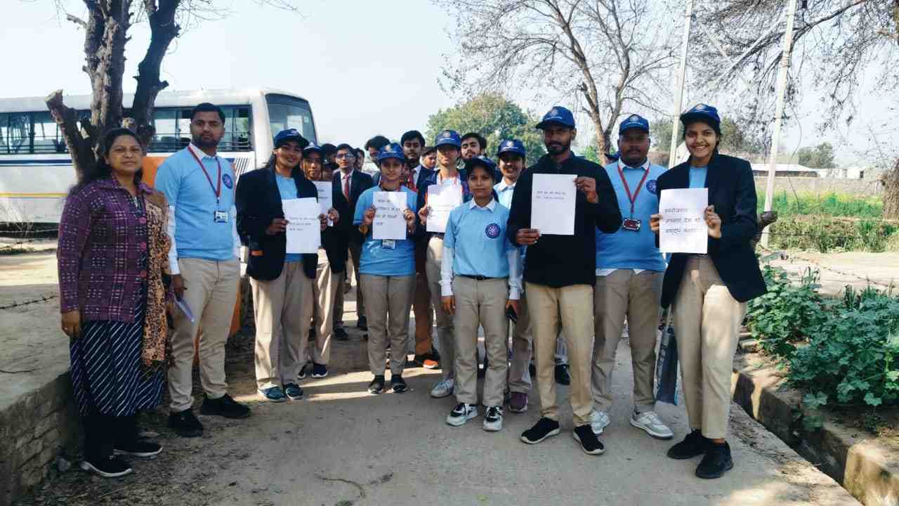स्वच्छता, स्वास्थ्य और संस्कार का संदेश लेकर पहुँचे स्वयंसेवक, मिर्जापुर में एनएसएस शिविर संपन्न