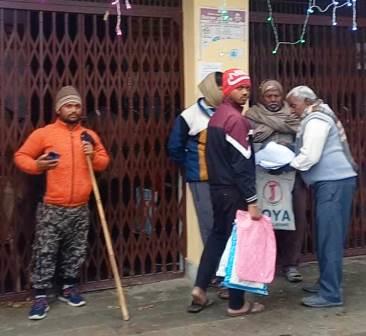 हसायन : परिवार रजिस्टर की नकल के नाम पर बसूली की खबर पर भडके खंड विकास अधिकारी, अनाधिकृत युवकों को फटकार लगाकर भगाया