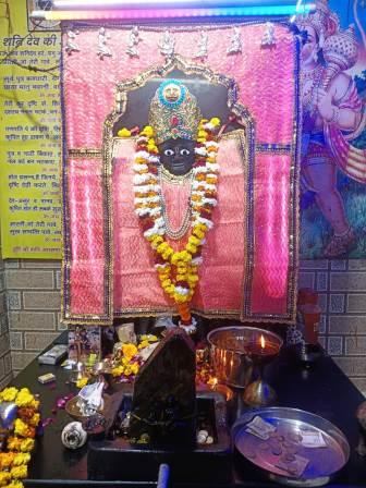 शनिवार (07/02/26) दर्शन श्री शनिदेव जी महाराज, चूना वाला डंडा सादाबाद गेट हाथरस