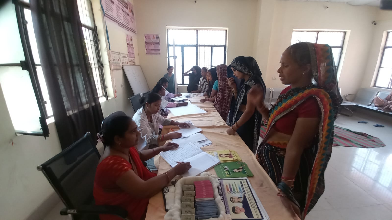 हसायन : ‘हाई रिस्क प्रेग्नेंसी दिवस’ पर 43 गर्भवती महिलाओं का हुआ स्वास्थ्य परीक्षण