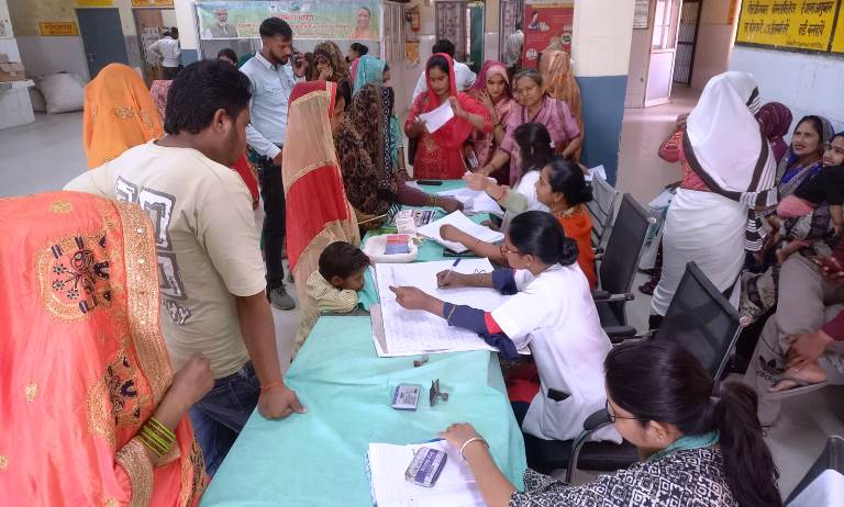हसायन : सामुदायिक स्वास्थ्य केंद्र पर ‘HRP डे’ आयोजित, 65 गर्भवती महिलाओं की हुई जांच, प्रधानमंत्री मातृत्व सुरक्षित योजना के तहत स्वास्थ्य शिविर का हुआ आयोजन