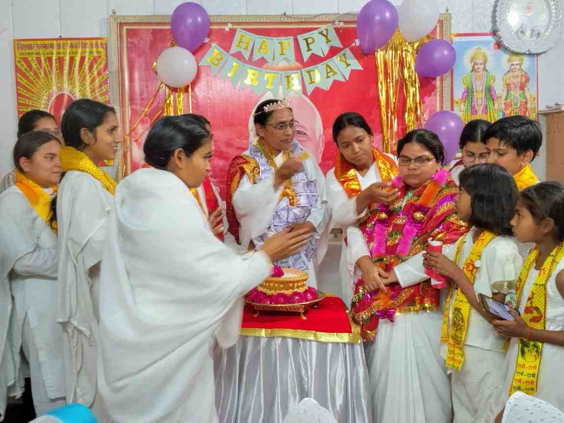 हसायन : प्रजापिता ब्रह्म कुमारीज ईश्वरीय विश्वविद्यालय की संचालिका राजयोग शिक्षिका का मनाया जन्मदिन