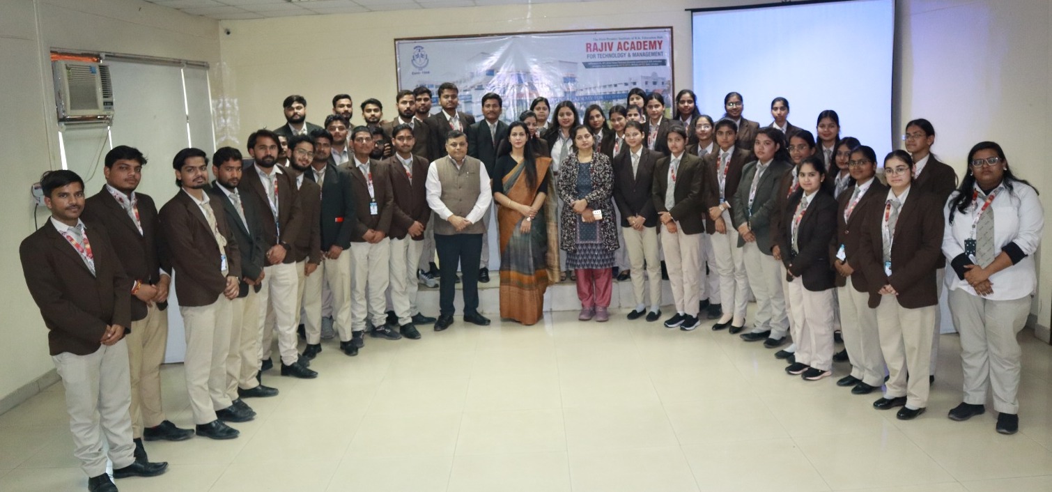 एआई के बदलते व्यावसायिक परिदृश्य से रूबरू हुए राजीव एकेडमी के विद्यार्थी, रिसोर्स पर्सन पारुल गौतम ने एमबीए के विद्यार्थियों से साझा किए अनुभव