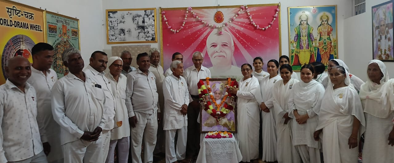 दिव्यता दिवस के रूप में मनाया पूर्व मुख्य प्रशासिका डाॅ हृदयमोहिनी का स्मृति दिवस