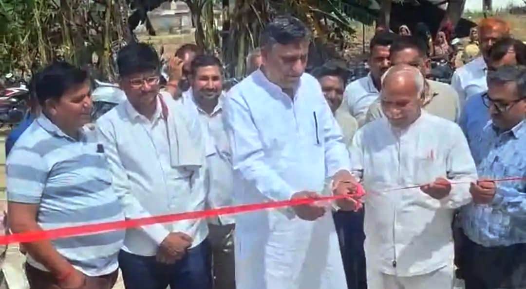 सादाबाद : नगला बिहारी में पानी की टंकी का शुभारंभ, विधायक गुड्डू चौधरी ने फीता काटकर किया श्रीगणेश, 175 घरों को मिलेगा लाभ