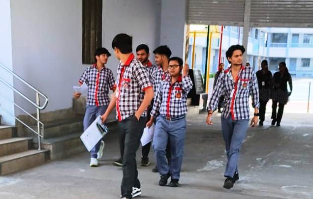 सीबीएसई 12वीं की हिंदी परीक्षा शांतिपूर्ण संपन्न, 371 विद्यार्थी हुए शामिल