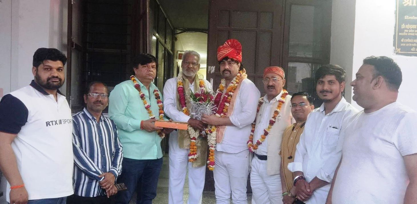 हाथरस में भाजपा के जिला प्रतिनिधि और नगर अध्यक्ष घोषित, जिला कार्यालय पर हुआ स्वागत