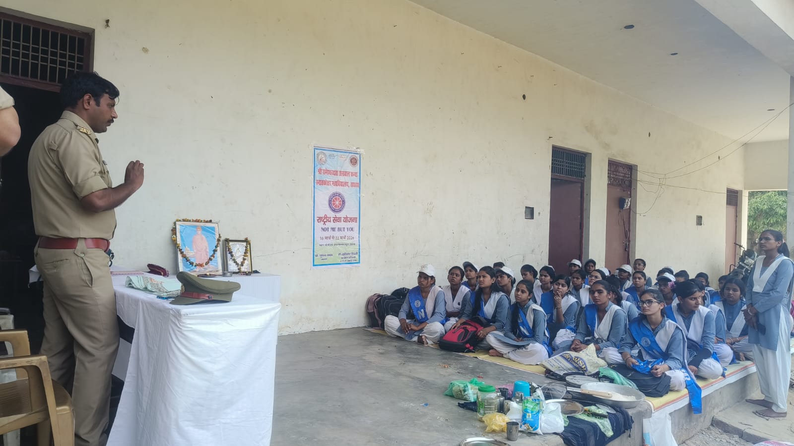 एनएसएस शिविर में साइबर अपराधों के प्रति स्वयंसेविकाओं और ग्रामीणों को किया जागरूक