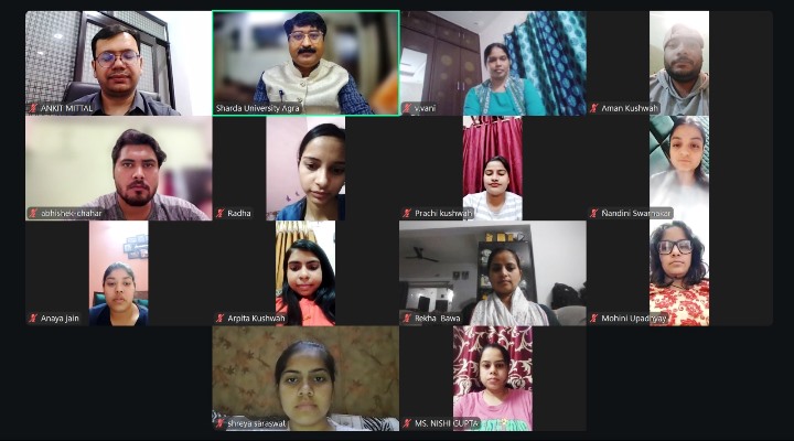 शारदा विश्वविद्यालय आगरा में जीएसटी सर्टिफिकेट कोर्स का हुआ समापन