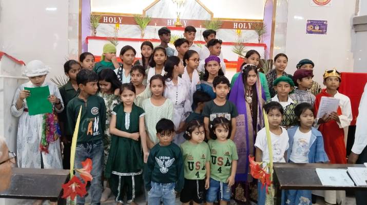 सेंट मार्क्स चर्च में धूमधाम से मनाया गया ‘पाम संडे’ का पर्व