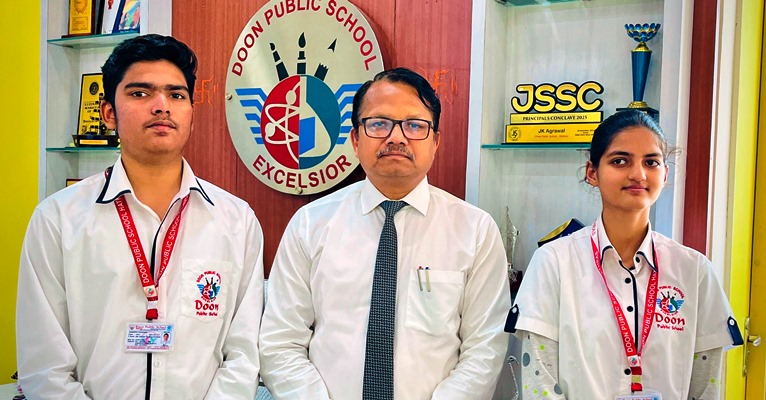दून पब्लिक स्कूल के दो विद्यार्थियों का इंस्पायर मानक योजना में चयन, जनपद को किया गौरवान्वित