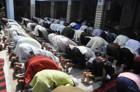 हाथरस में रमजान के आखिरी जुमा पर अलविदा की नमाज कड़ी सुरक्षा के बीच मस्जिदों में अदा हुई