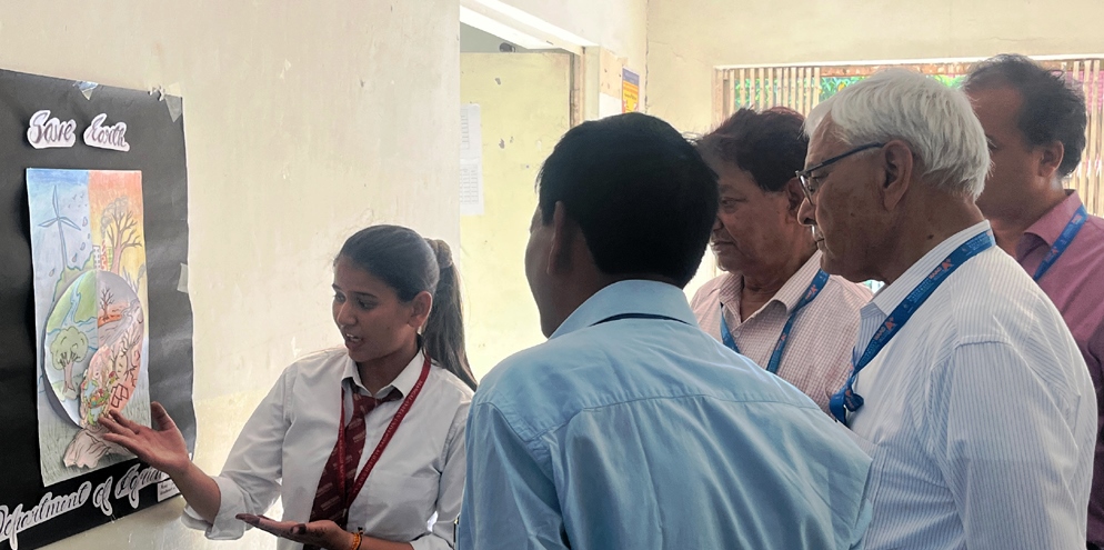 मंगलायतन विश्वविद्यालय में मनाया गया विश्व पृथ्वी दिवस, छात्रों को पेड़ लगाने के लिए प्रेरित किया