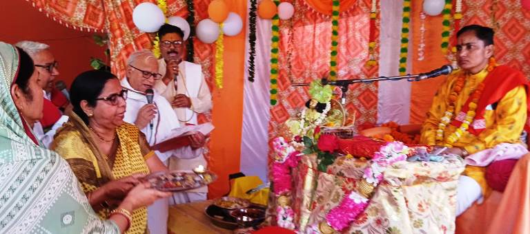 हसायन : भगवान श्रीकृष्ण की बाल लीला देख मंत्रमुग्ध हुए श्रोता, जैतपुर दिव्य योग कला मंदिर में आयोजित हो रही श्रीमद भागवत