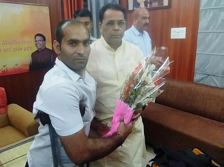 दिव्यांग कल्याण मंत्री से मिले राज्य सलाहकार बोर्ड के सदस्य, हाथरस में विशेष स्कूल खोलने की मांग