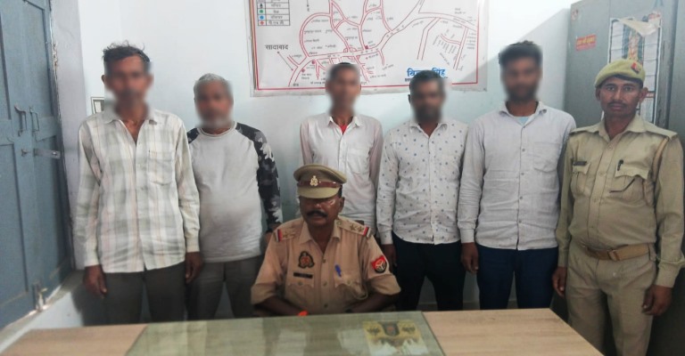 चंदपा पुलिस ने जुआरियों के खिलाफ कसा शिकंजा, हार-जीत की बाजी लगाते पांच व्यक्ति गिरफ्तार