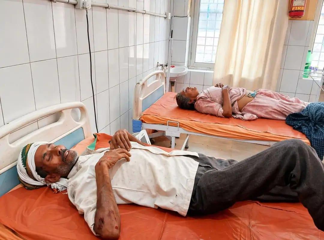 सादाबाद : सड़क हादसे में बाइक सवार सास और दामाद घायल, आगरा रोड पर गांव गीगला के निकट हुई दुर्घटना