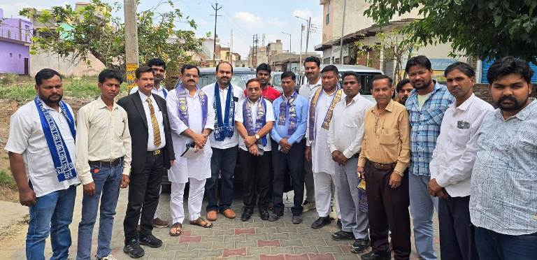 लखनऊ में मनेगी बाबा साहब की 135वीं जयंती, 14 अप्रैल को लखनऊ कूच करेंगे सादाबाद के कार्यकर्ता, सहपऊ में बसपा कार्यकर्ताओं ने बनाई रणनीति