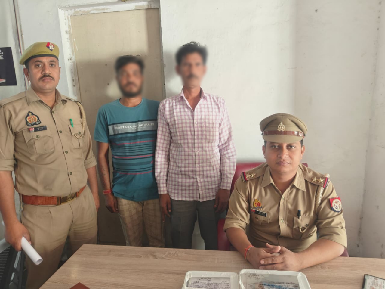 हाथरस गेट पुलिस ने सट्टे की खाई-बाड़ी करते 2 दबोचे, नकदी और सट्टा पर्चा बरामद
