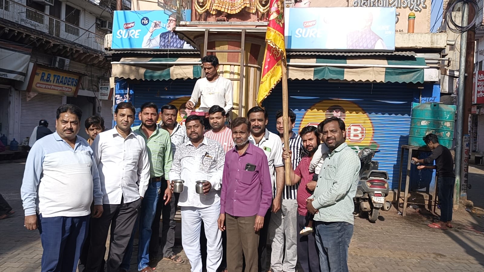 हाथरस में श्री अक्रूर महाराज जयंती पर धूमधाम से निकली प्रभात फेरी