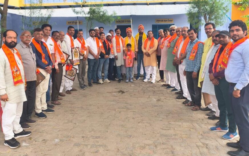 हाथरस के गांव ऐहन में क्षत्रिय महासभा ने महाराणा प्रताप शोभायात्रा कमेटी का किया जोरदार स्वागत