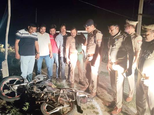 पत्रकार हत्याकांड में एक और मुठभेड़, 25-25 हजार के दो इनामी बदमाश गोली लगने से घायल, हाथरस पुलिस ने अब तक 9 अभियुक्तों को किया गिरफ्तार