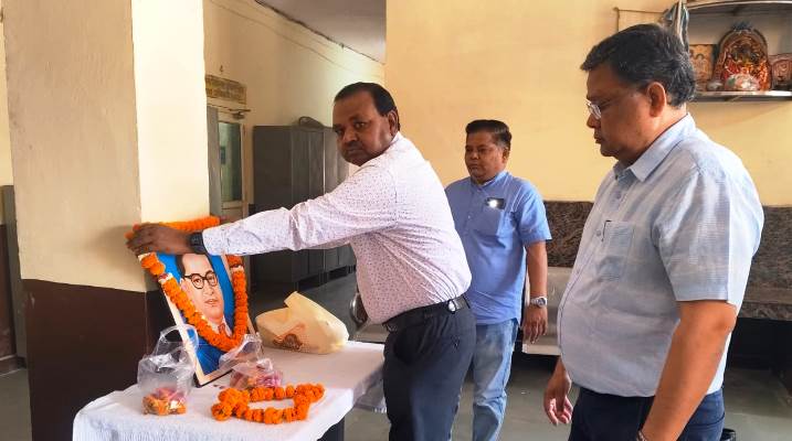 सीएमओ कार्यालय में मनी बाबा साहेब की जयंती, राष्ट्र निर्माण में उनके योगदान पर हुई चर्चा