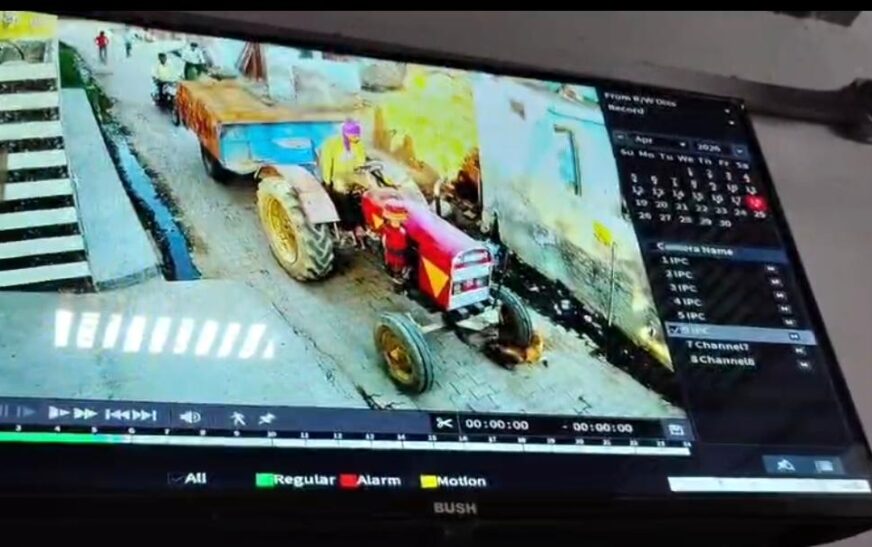 पालतू कुत्ते को ट्रैक्टर से कुचलने का वीडियो वायरल, पूर्व सूबेदार मेजर ने लगाया जानबूझकर हत्या का आरोप