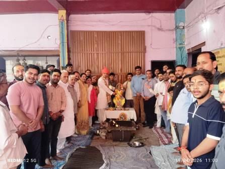 सिकंदराराऊ : परशुराम जन्मोत्सव पर हुआ हवन यज्ञ एवं भंडारे का आयोजन