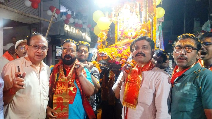 हर-हर महादेव के जयघोष से गुंजायमान हुआ हाथरस, बाबा गोपेश्वर नाथ की भव्य पालकी शोभायात्रा में उमडे श्रद्धालु