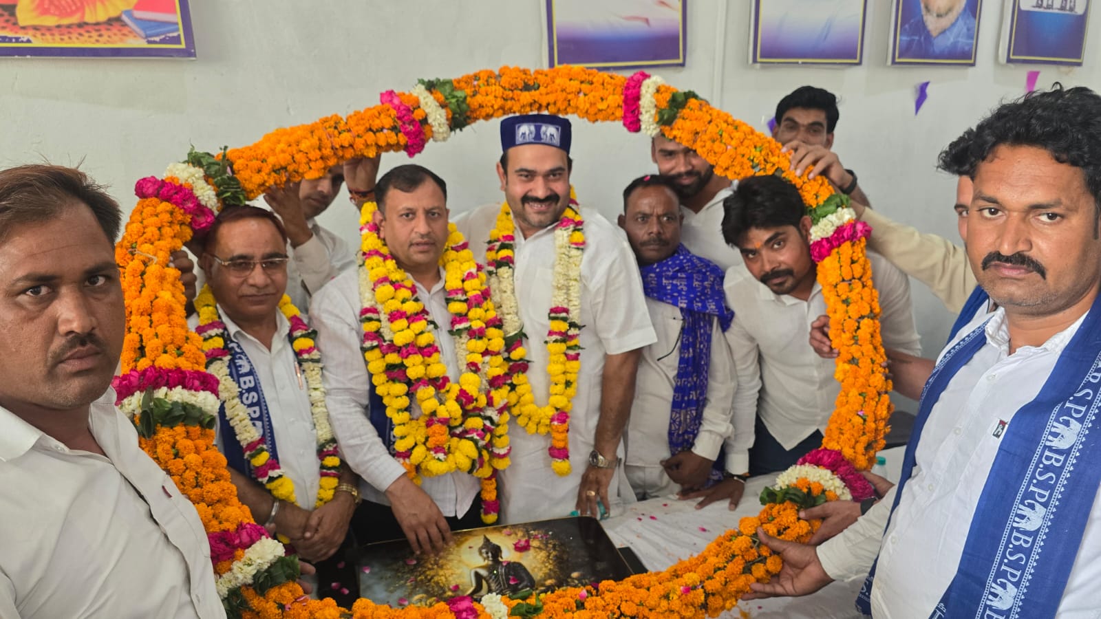 सेक्टर व बूथ पदाधिकारियों एवं कार्यकर्ताओं की बैठक संपन्न, जन-जन तक पार्टी की नीतियों को पहुँचाने का आह्वान